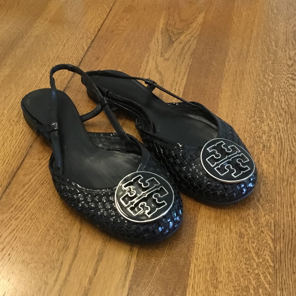 Woman’s Tory Burch preowned black woven slingback flat.Refer to picture for size
